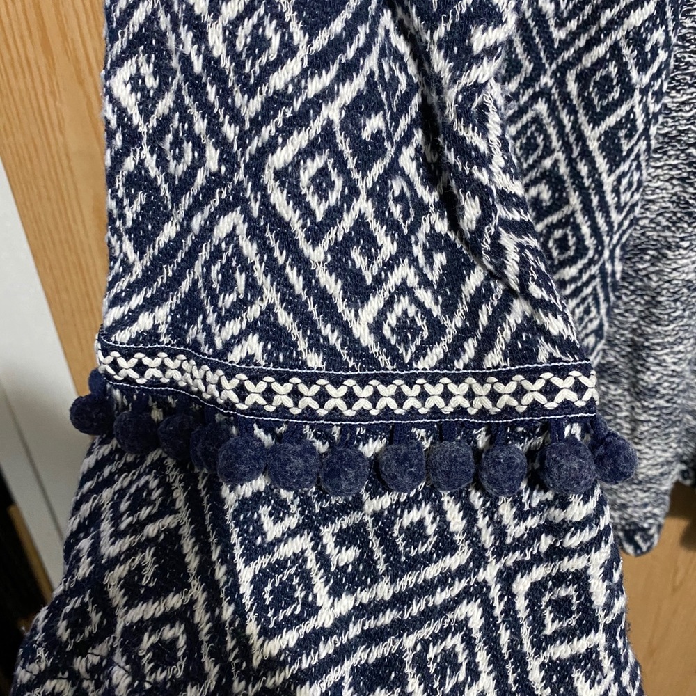 Cardigan - Picture 2 of 4